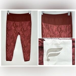 Fabletics High Waisted Seamless Leggings Size Medium Red Python Snake 7/8 Length